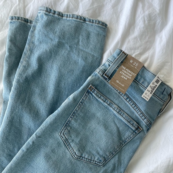NWT Madewell Vintage Straight Jean - Picture 2 of 9